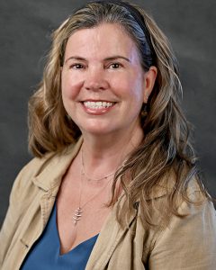 Naomi Hoffman headshot