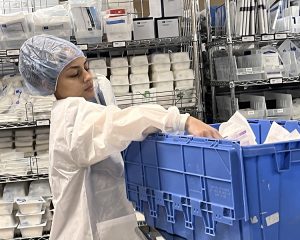 Sterile student working in a lab